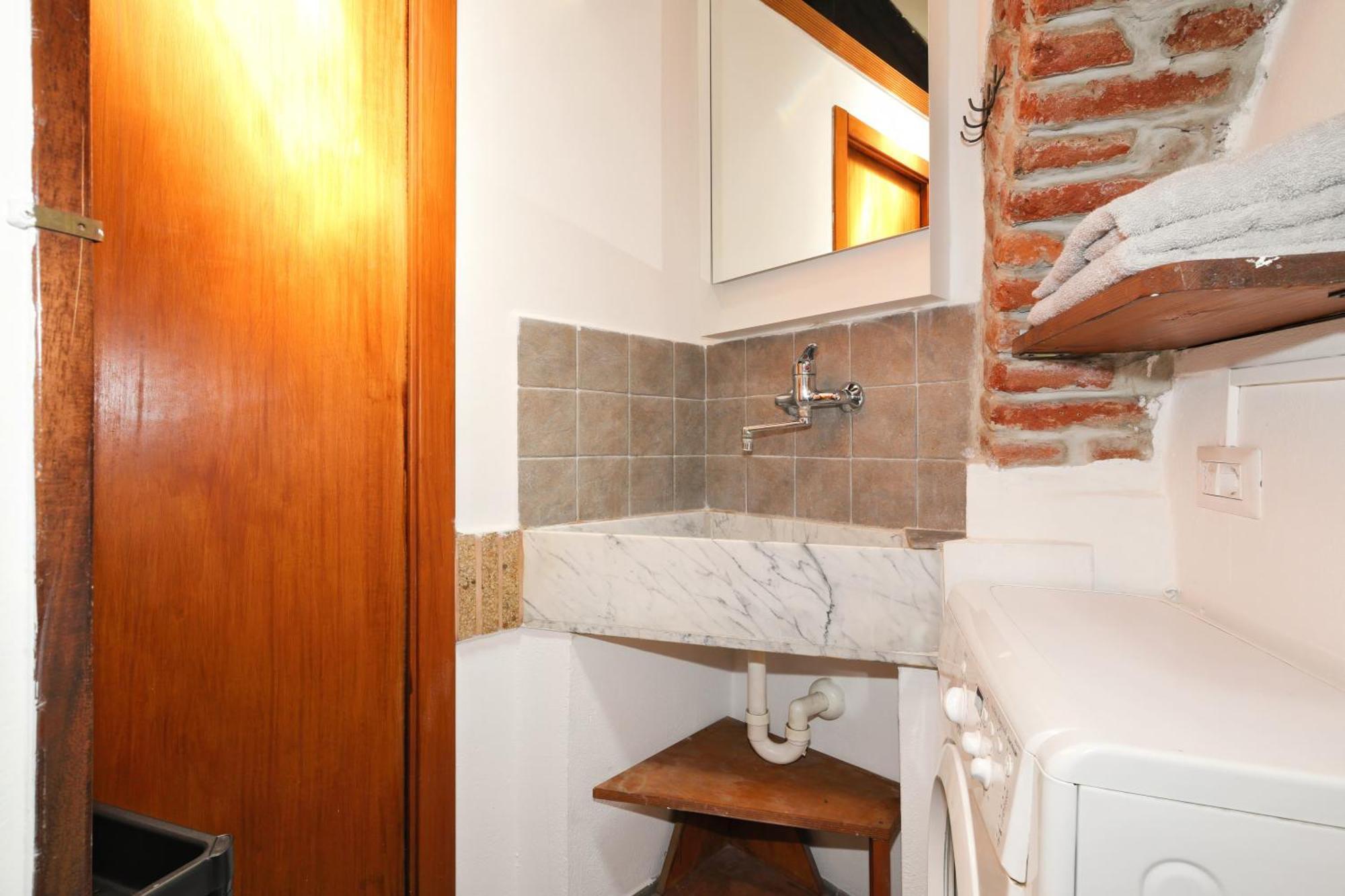 Navigli Flat Torricelli Mailand